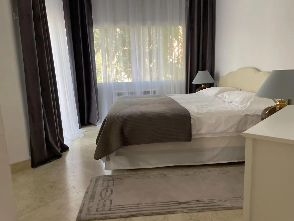 Cozy Apartments Near Puerto Banus Marbella