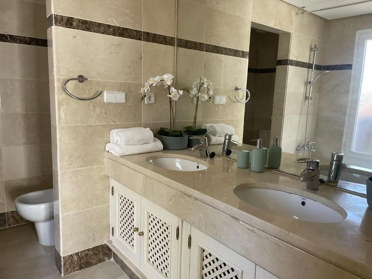 Cozy Apartments Near Puerto Banus Marbella