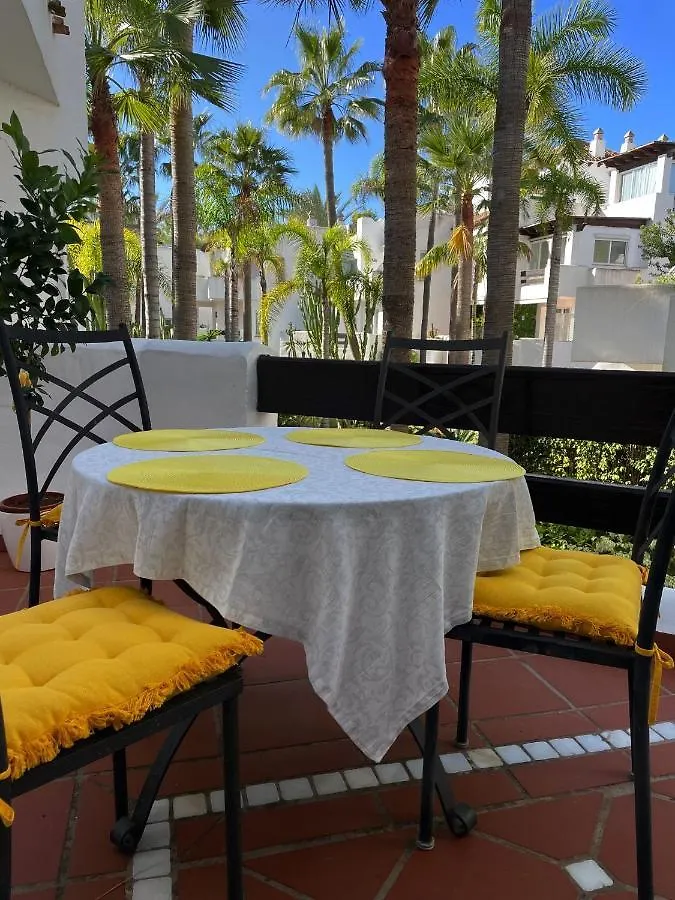 Cozy Apartments Near Puerto Banus Marbella